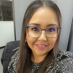 Meet your Posher, Leticia